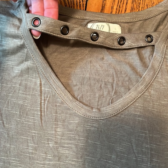 BNWOT Maurice’s short sleeve top - Picture 2 of 12